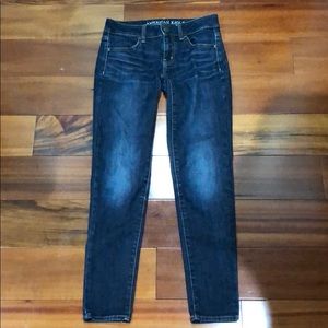 Dark wash, super stretch jeggings